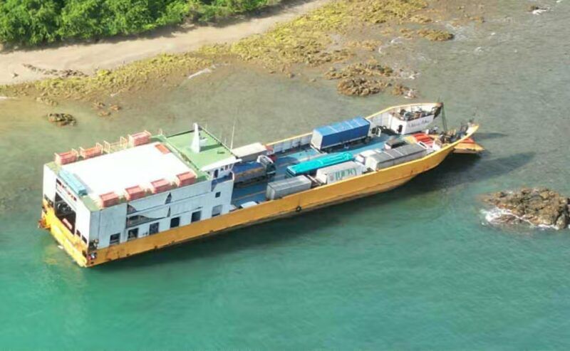 shipwrecklog's tweet photo. RoRo Master 5 https://t.co/qLiwtceuZb #shipwreck #maritime https://t.co/RaB4Dvqz9h
