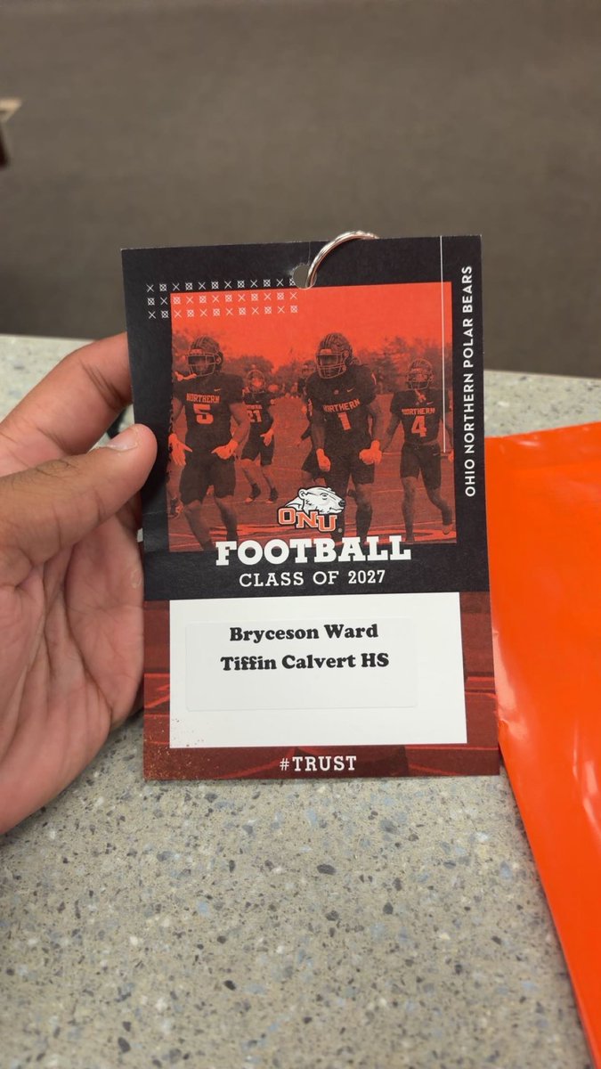 BrycesonWard27's tweet photo. Excited to spend game day at Ohio Northern University! 🐻‍❄️🏈Thank you to @CoachVThomas, @Coach_Fries , and the entire @OhioNorthernFB staff for having me out! I’m looking forward to learning more about ONU, the football program, and what it means to be a Polar Bear! #GoBears #AGTG https://t.co/2RpzG5v64a