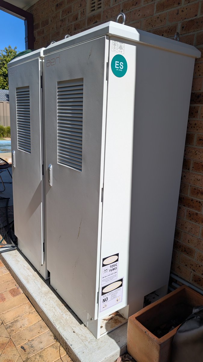eevblog's tweet photo. For those playing along at home, the 75kWh AERL battery is still kicking along just fine. Zero issues. https://t.co/0kLTlqLZM4