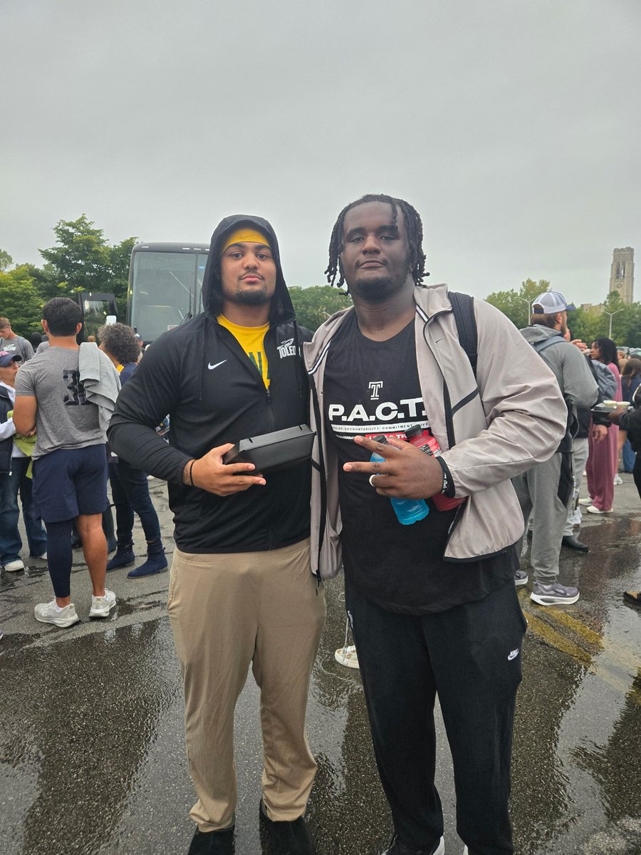 Detroit_CTFB's tweet photo. Earlier today @Temple_FB played against @ToledoFB and 2 former Technicians faced off. @MagicJacks0n c/o 2022 and @BrianBJStovall c/o 2026. Way to represent fellas! #CTFB #TechniciansInAction #GoOwls #GoRockets https://t.co/fjGqbTpgV7