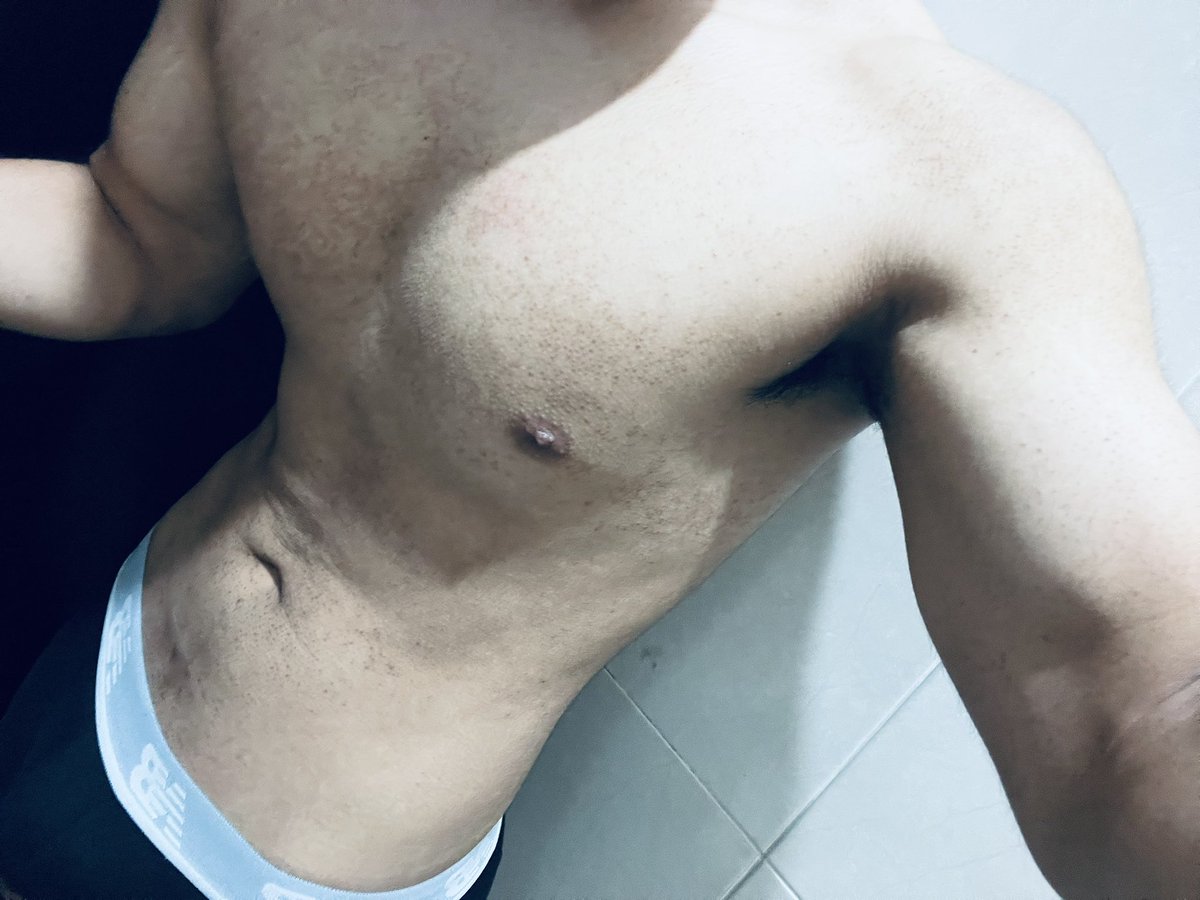 Actmty07's tweet photo. Quien me patrocina el gym? 🥺💦

https://t.co/3rl14WIfTy https://t.co/DLXXKgR2g3