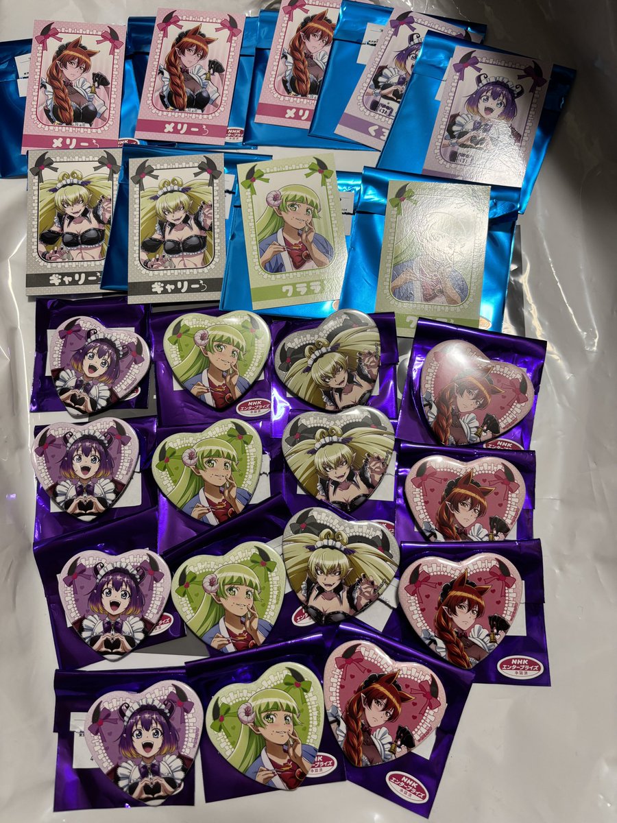 lonoirl's tweet photo. 【交換】魔入りました！入間くん アモカフェ AMOCAFE PremiumShop ゴスロリ
譲：画像のもの クララ／メリー／くろむ／ギャリー
求：同種 イルミ／悪イルミ／リンディ
池袋でのお手渡し、または郵送での交換希望です。 纏めて交換していただける方を優先いたします。 よろしくお願いいたします。 https://t.co/NcDTOONpBn