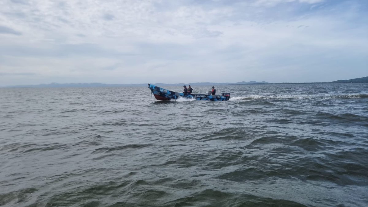 VivaNicaragua13's tweet photo. 🚨Continúa búsqueda de 5 tripulantes desaparecidos

El Ejército de Nicaragua realiza labores de búsqueda, salvamento y rescate de una embarcación pesquera con 5 tripulantes desaparecidos. 🪖🌊

#LoQueSeVive #EjercitodeNicaragua https://t.co/VLOec6Mrba