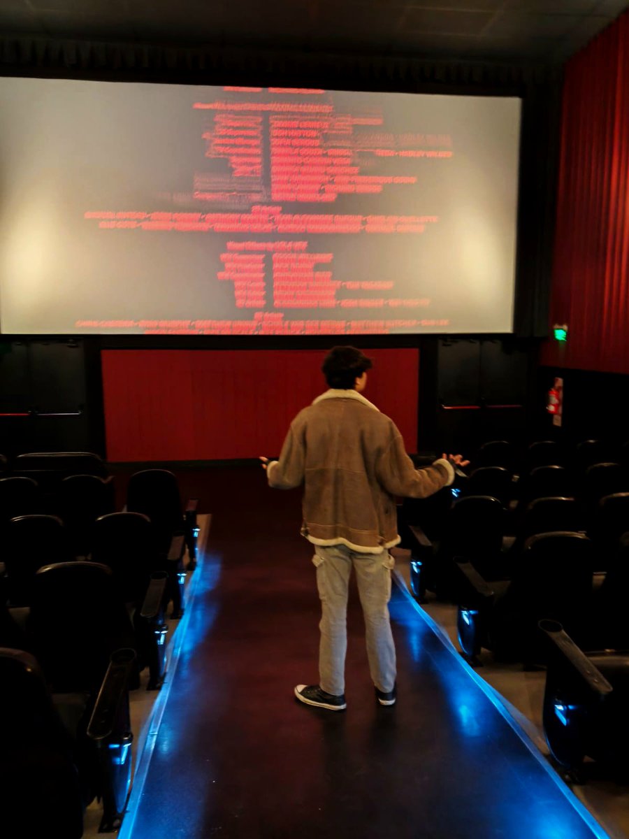 KilosMorales's tweet photo. La vida del cinéfilo https://t.co/xtiLDTFWIQ
