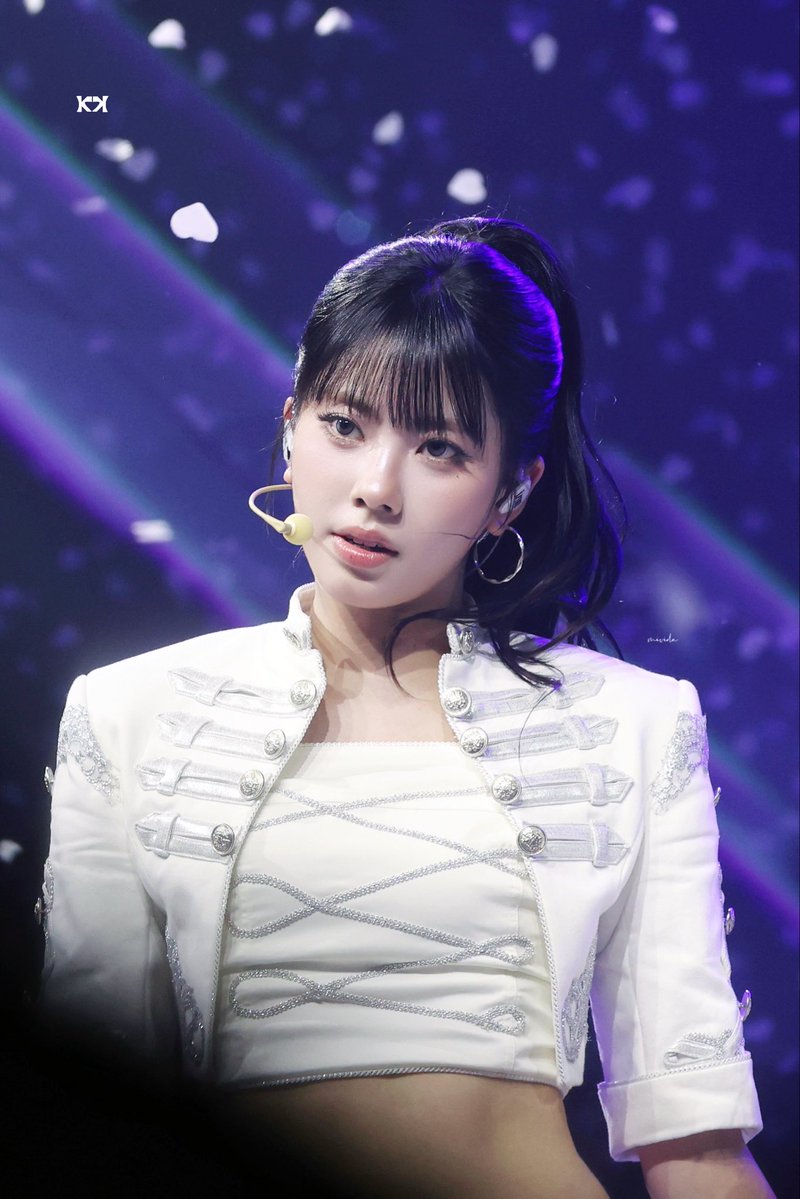 mivida_koko's tweet photo. 260919 izna Concert Tour: WHO DAT GIRL? in SEOUL day1

#이즈나 #izna 
#코코 #koko #楢井瑚々 https://t.co/5YDV38cVle