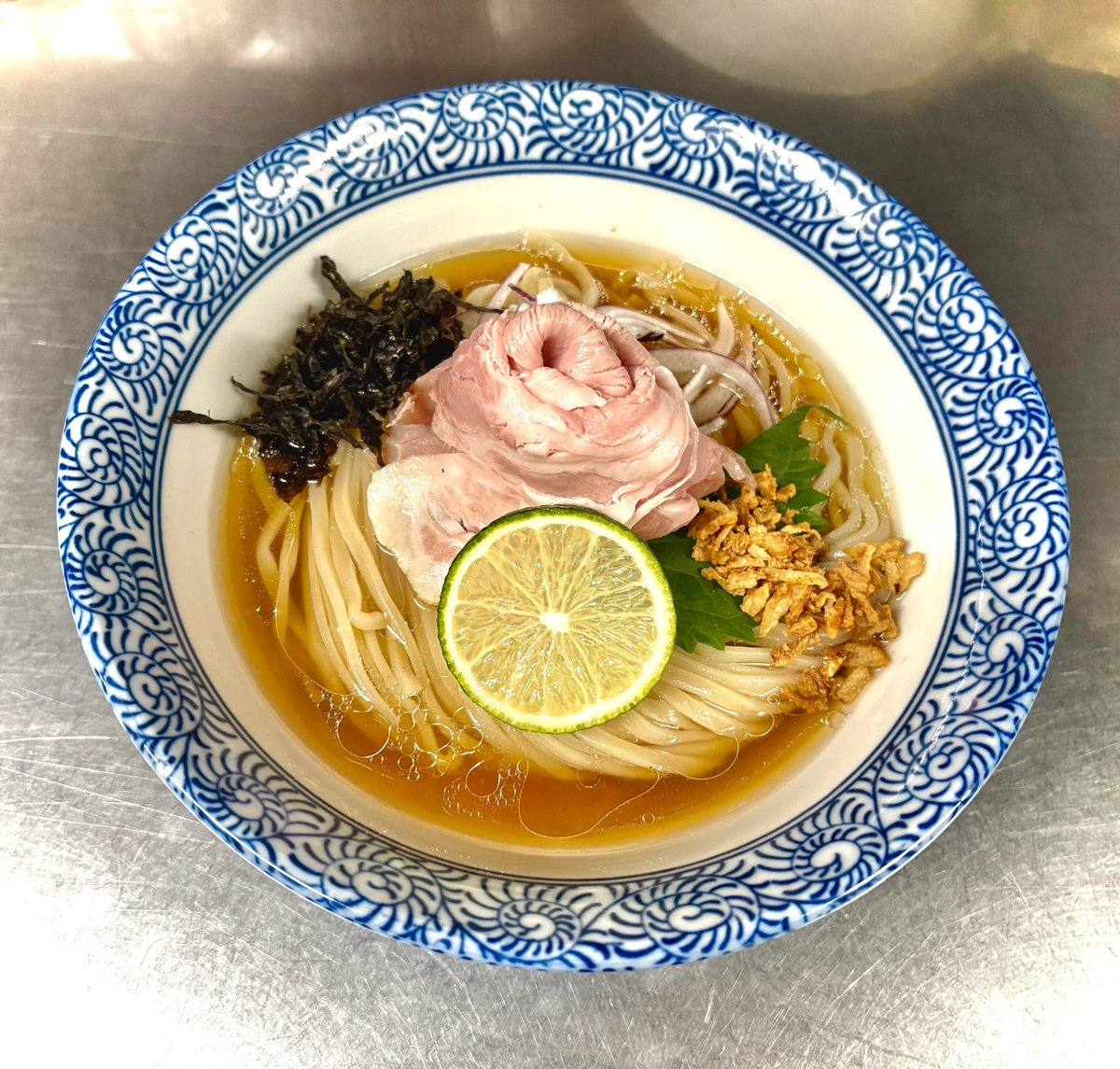 akabaneramen's tweet photo. 熱狂中野ラーメン祭2026
本日我ら最終日
10:00〜
煮干昆布水冷麺ニボコン
特製に焼鴨ロース入🔥
とろろ追加オススメ🍜

数量限定
14:00〜
スペシャルはtable checkで購入可‼️

大分の長谷川さんから頂いた香り最高かぼすのります🫶
御来店の方に夏海ステッカーも‼️

皆様宜しくお願い致します❣️ https://t.co/kzovTwigt3