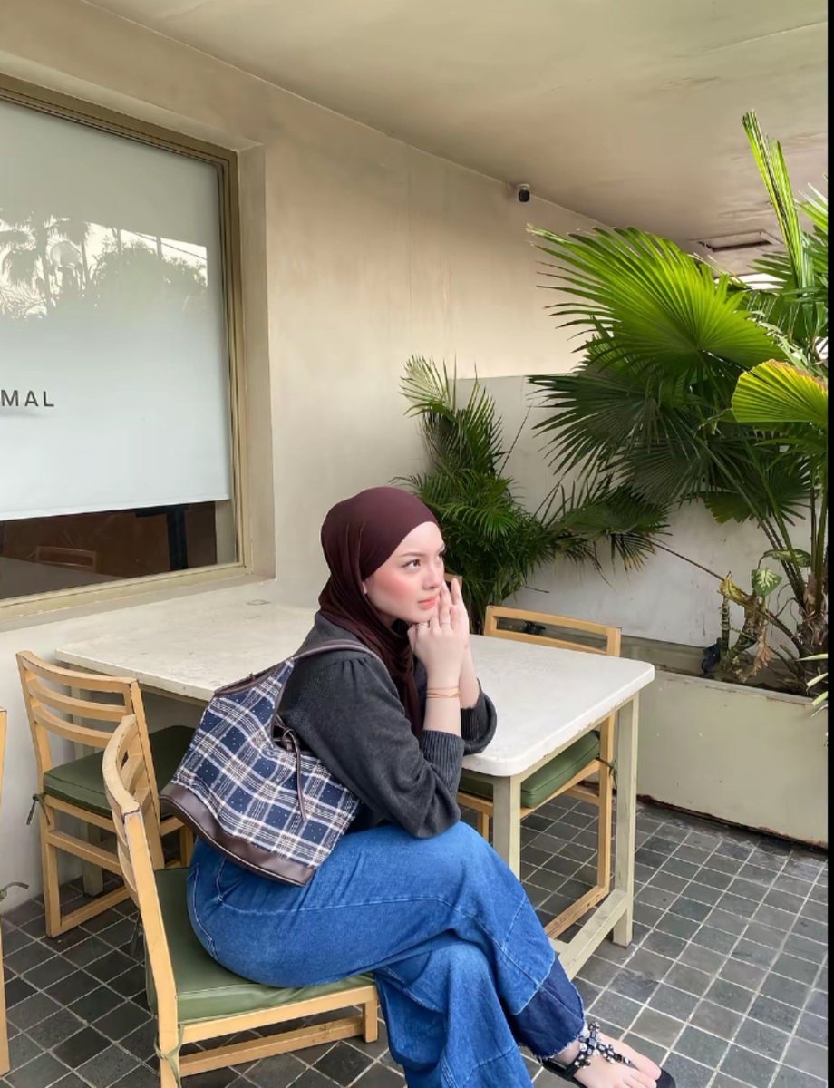 cewe2cans's tweet photo. ig/nttasyaaz https://t.co/VFSqw1yMpd