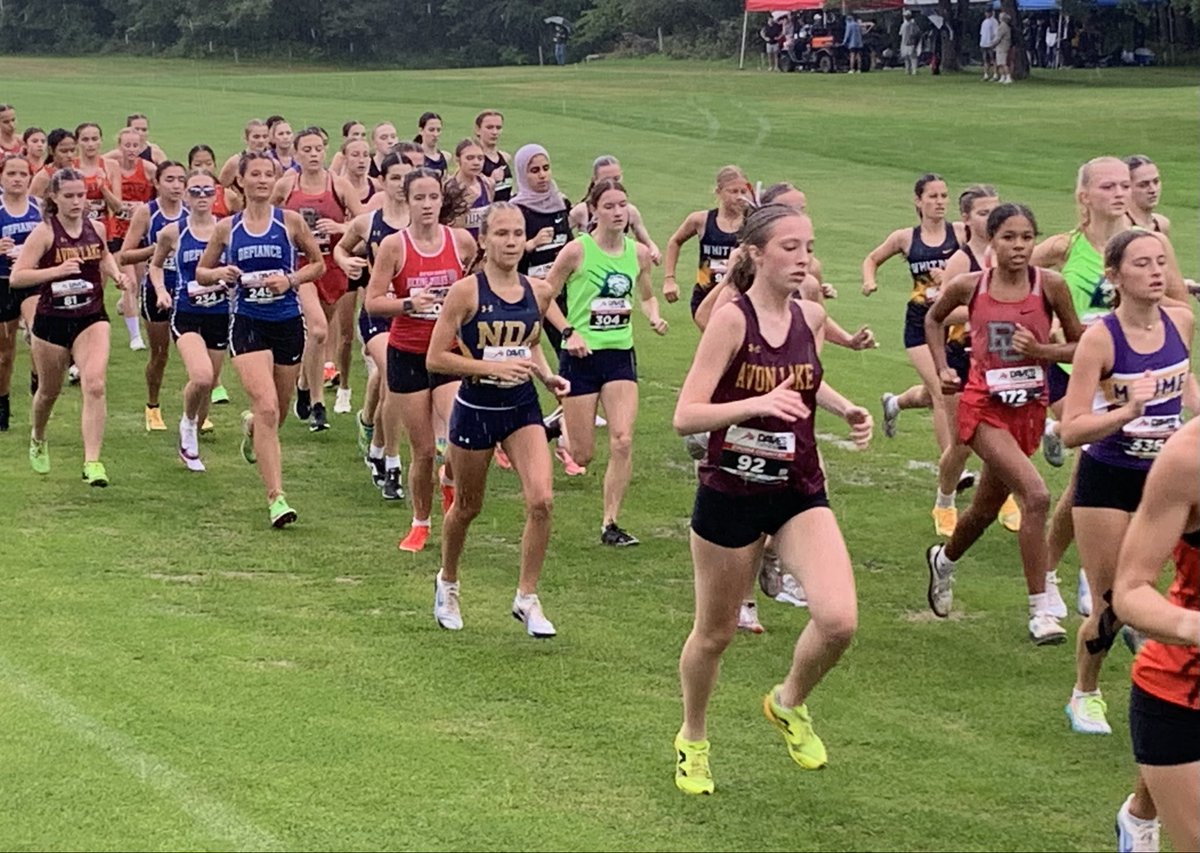 bghs_cc's tweet photo. The BG Varsity girls placed 3rd of 12 teams in the rain 🌧️ and mud today at the Dave’s invite!  Great racing Bobcats!!!  
@BGHS_AD @DanBlackBGCS 
Results:
https://t.co/l7D6BnXAqu https://t.co/jU3ZEVRS0u