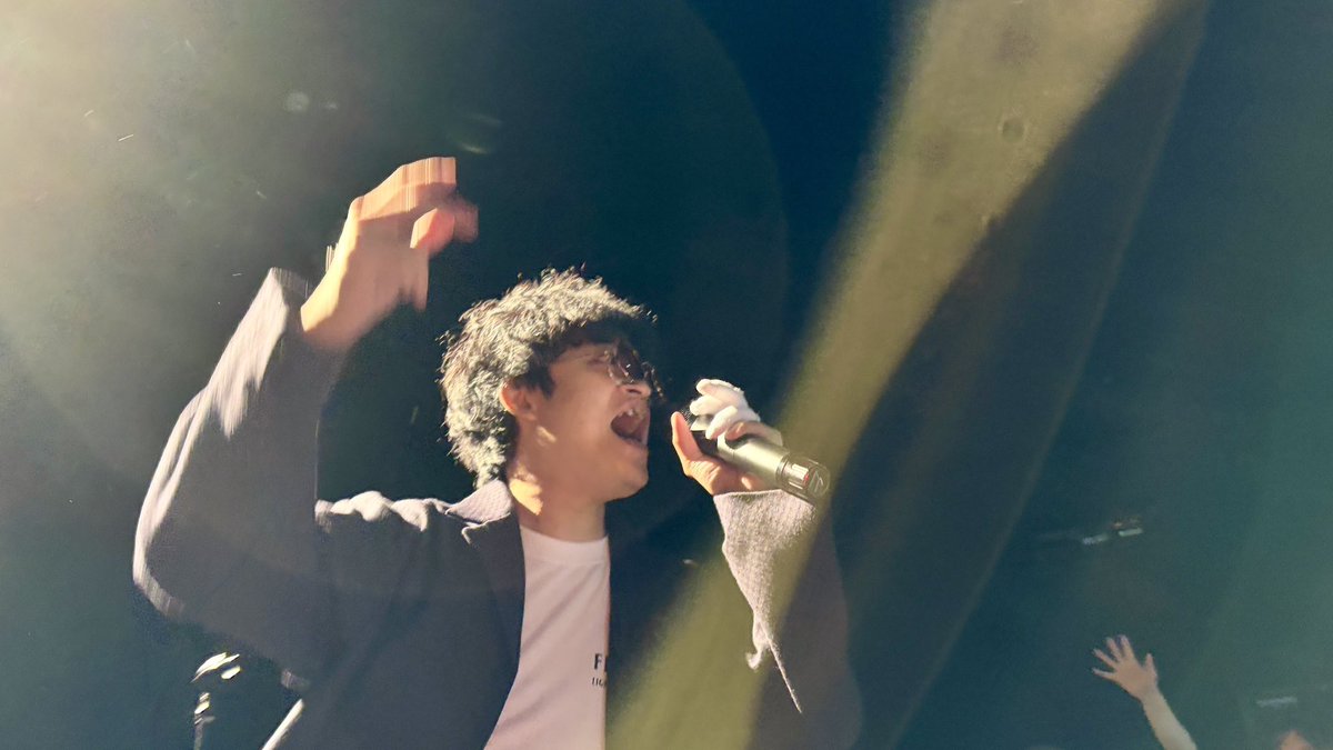 nagare_Ru_'s tweet photo. 撮影者です
人狼ルームの貸切でこんな写真撮れると思わないじゃん

そして、このシーンの前カットがこちら
絵になる男、しのぴ
こいつほんと生き方がカッコいいよ

今日も楽しみます

#FELLOWSEXPO2026AOMORI
#FELLOWS貸切 https://t.co/uyqC3T6ToF
