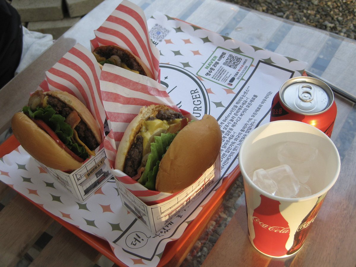 pulfresh's tweet photo. 📍인천 영종도, 마시안300

햄버거 맛있었다 🤤 https://t.co/kzHt8bi1xa