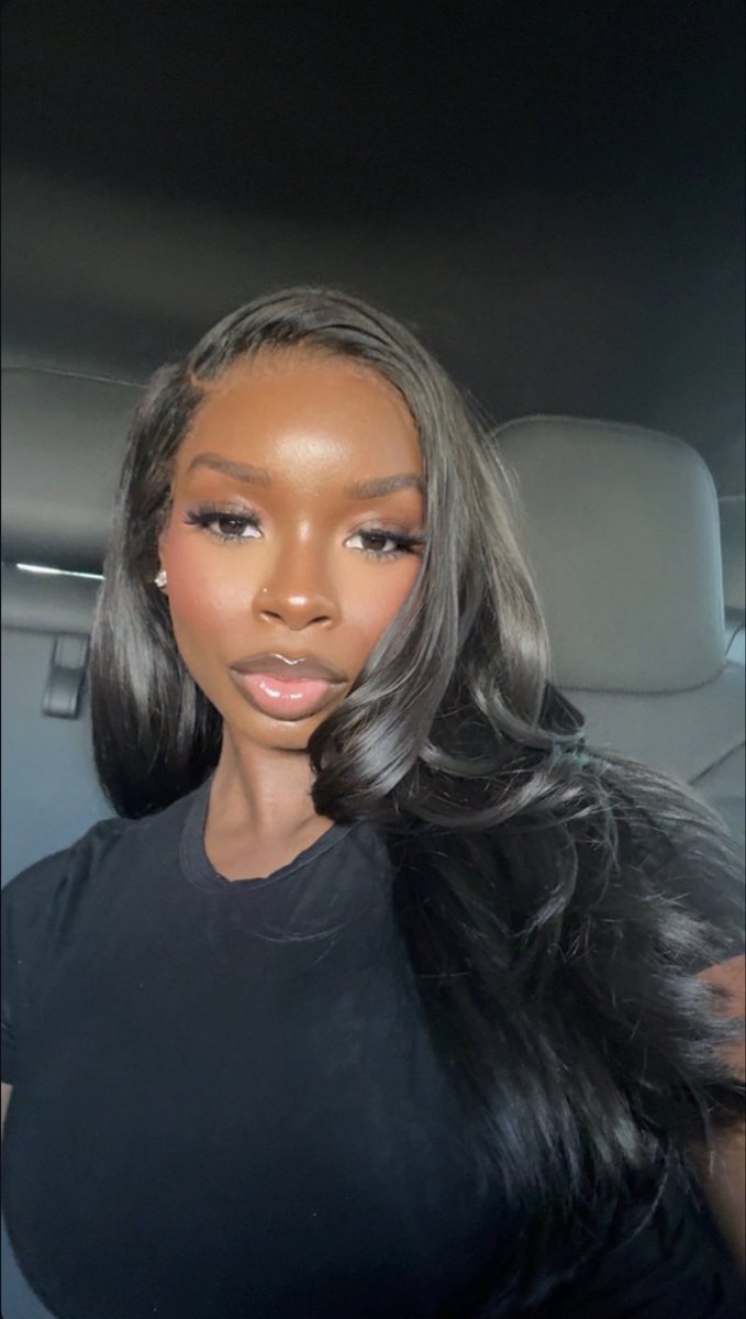 prettyxolala's tweet photo. Her EYES😍😍😍 Mug of the century https://t.co/ZaaKV6SZuk