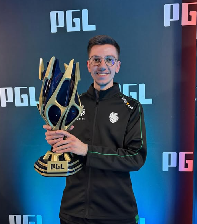 NartOutHere's tweet photo. ‼️ NiKo opened up about what went wrong with kyxsan in Falcons and why the team ultimately decided to replace him with karrigan:

🗣️“I think we started dealing with the pressure in a very bad way as a team, and that he, as an IGL/captain, didn’t have the right approach with all of the players.

He had been brushing off the feedback he was getting rather than trying to take it all into account.

We should’ve somehow tried to create a better playstyle where everyone felt better about it, where everyone would feel a little more comfortable when we ran defaults, maybe with a bit fewer tactics.

At times, we would watch a match and analyse it together. We’d say one thing, that we thought we lost the match because of something and he would have a different opinion.

It was very difficult to find that middle ground together. I think that’s one of the reasons why Falcons decided to replace him and bring in karrigan, who is very different from Damjan.”