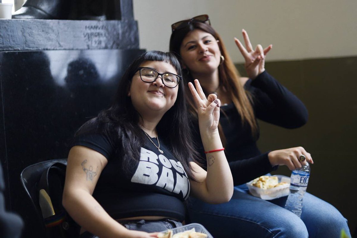 RussoNicolasOk's tweet photo. El encuentro nacional de jóvenes del @FrenteRenovador en la Facultad de Derecho fue una muestra de la fuerza y el compromiso de una nueva generación que quiere ser protagonista.

Los Jóvenes del Frente Renovador de Lanús participaron con la convicción de que la política también se construye desde la participación, las ideas y la militancia cotidiana.

Es un orgullo verlos involucrarse, debatir y asumir el desafío de construir el futuro. Hay una juventud que tiene mucho para aportar.