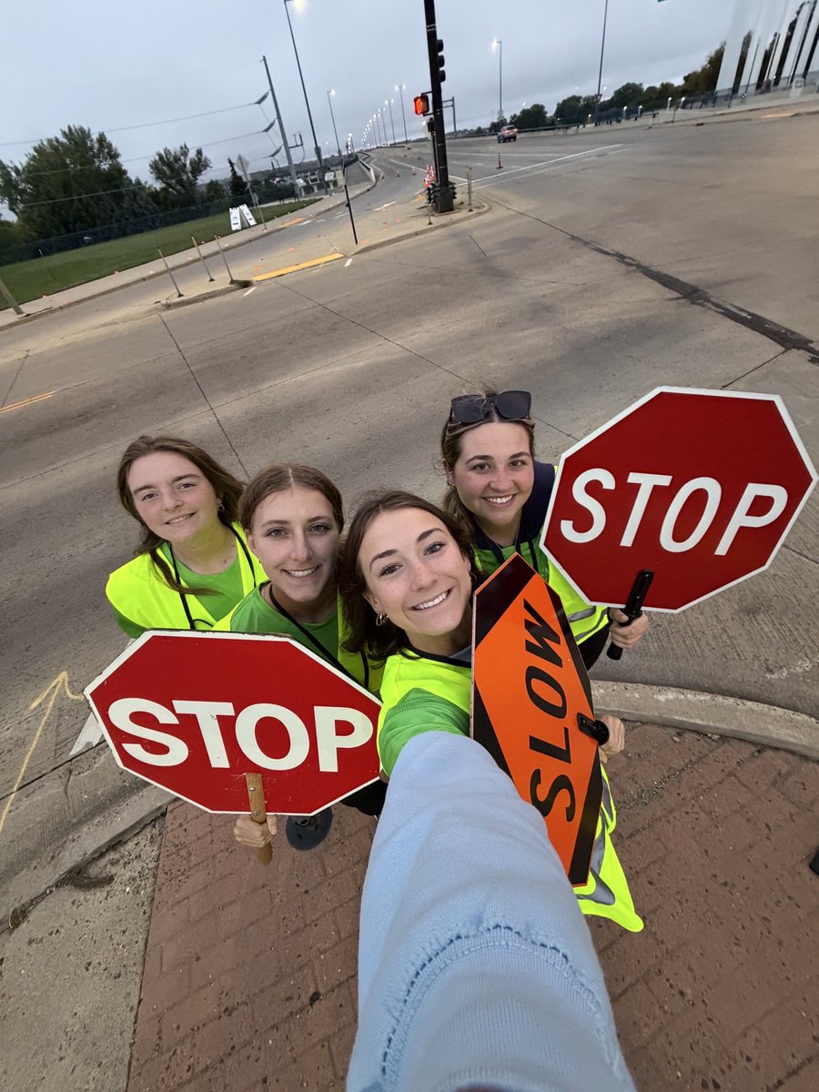 UmarySoftball's tweet photo. Bismarck Marathon morning! https://t.co/XZbAHclEiR
