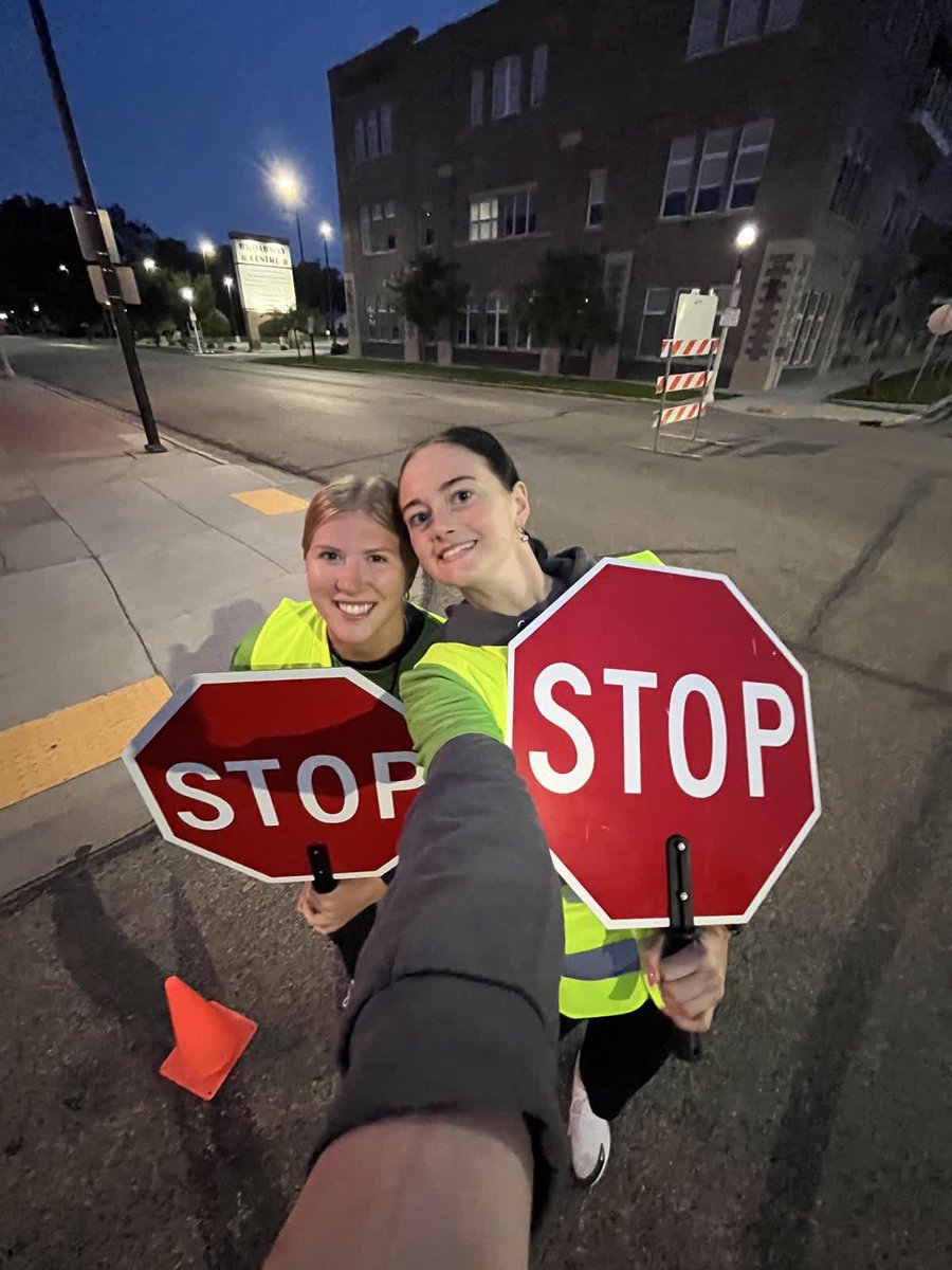 UmarySoftball's tweet photo. Bismarck Marathon morning! https://t.co/XZbAHclEiR