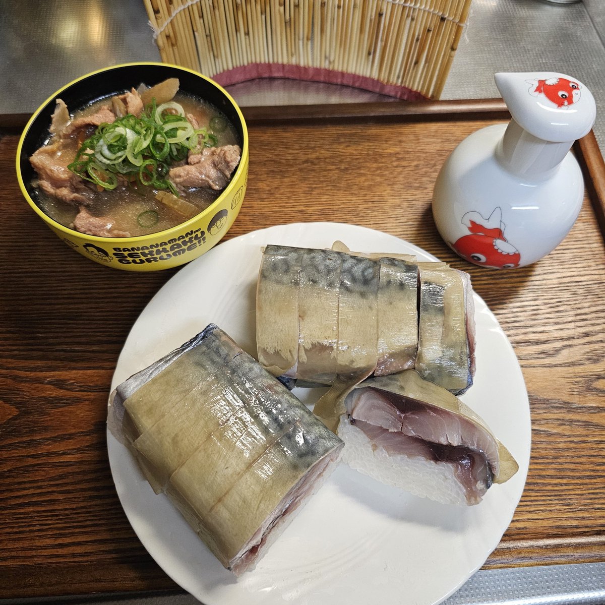 momo_chan_da's tweet photo. バナナマンのせっかくグルメ博覧会行ってきた〜♪

長崎県五島市の
三井楽水産
五島鬼鯖棒鮨
毎回買う鯖寿司😆
鯖が1尾使ってて2層になってるから
食べ応え抜群で美味しい🤤

神奈川県逗子市の
SUNDOWNER 東京オムレツ
鎌倉ロースハムとゴーダチーズのオムレツサンド
ふわふわオムレツとチーズが最高♪ https://t.co/Ru2eAK8zoR