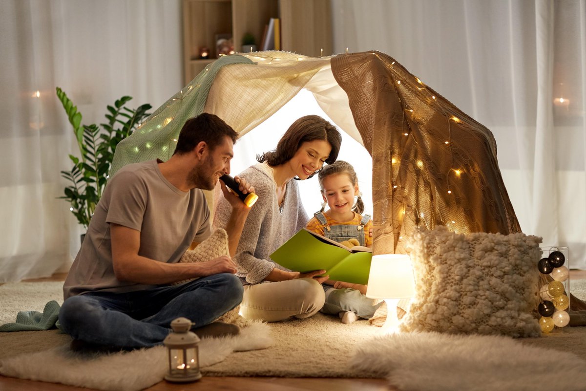 o70166523's tweet photo. Just had the best 20 mins building a fort with my little one—blankets, laughter and zero screens! https://t.co/oTX6kQihuU