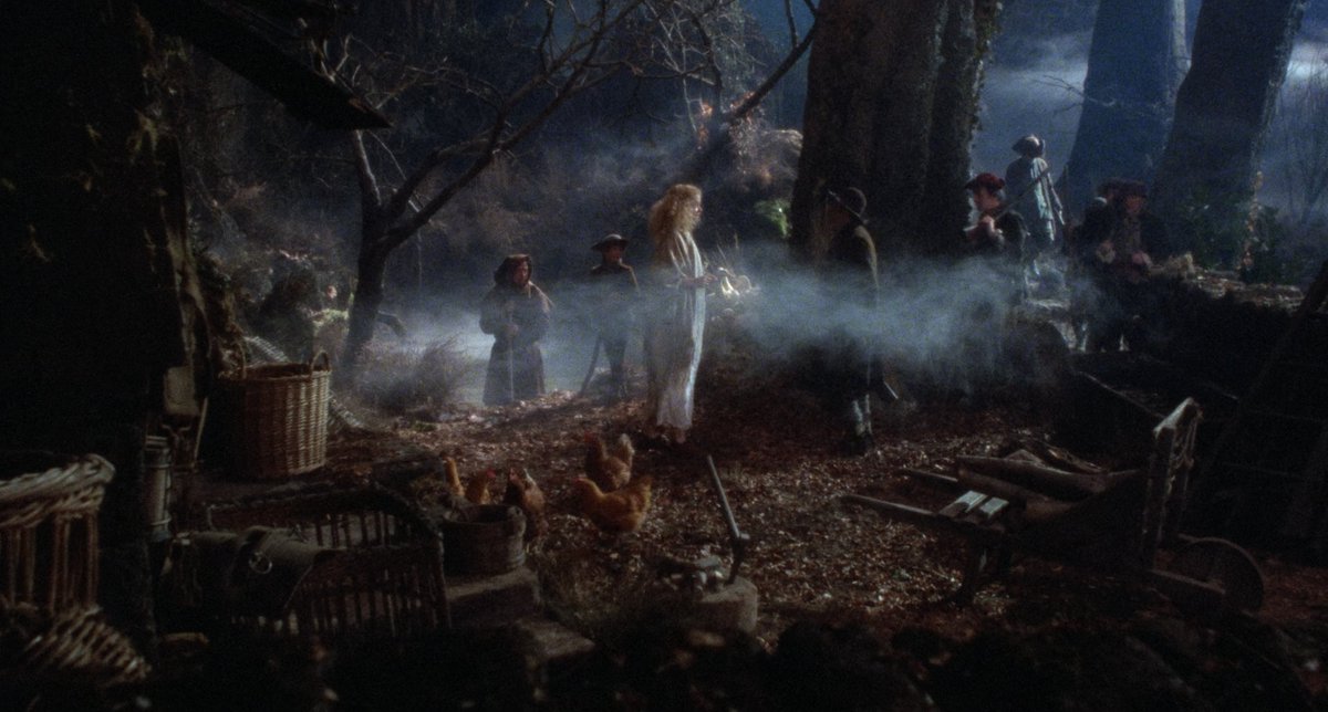 yuriclc's tweet photo. The Company of Wolves (1984)
Direção: Neil Jordan

Por que ninguém nunca tinha me dito que era o filme mais lindo do mundo? https://t.co/08siynDt67
