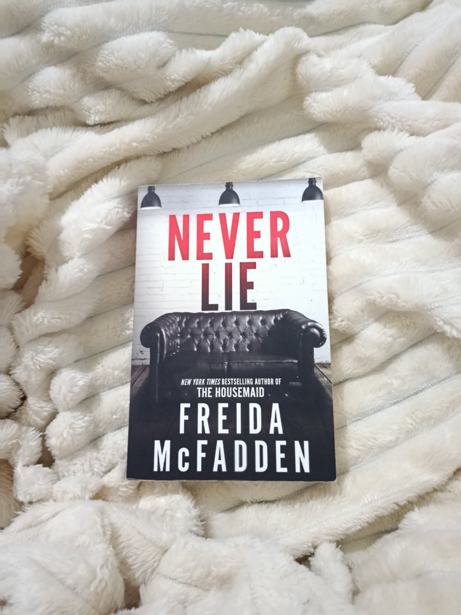 thebookishrealm's tweet photo. WTS The Night She Disappeared - Lisa Jewell, Never Lie - Freida Mc Fadden The Works (dari sananya Unsealed yaa)
Pengiriman : Bandung
Manual only (ongkir bisa lewat toko Oren 🍊)
#wts #wtsbook #prelovedbook #ctm https://t.co/IkTIVUR0ZF