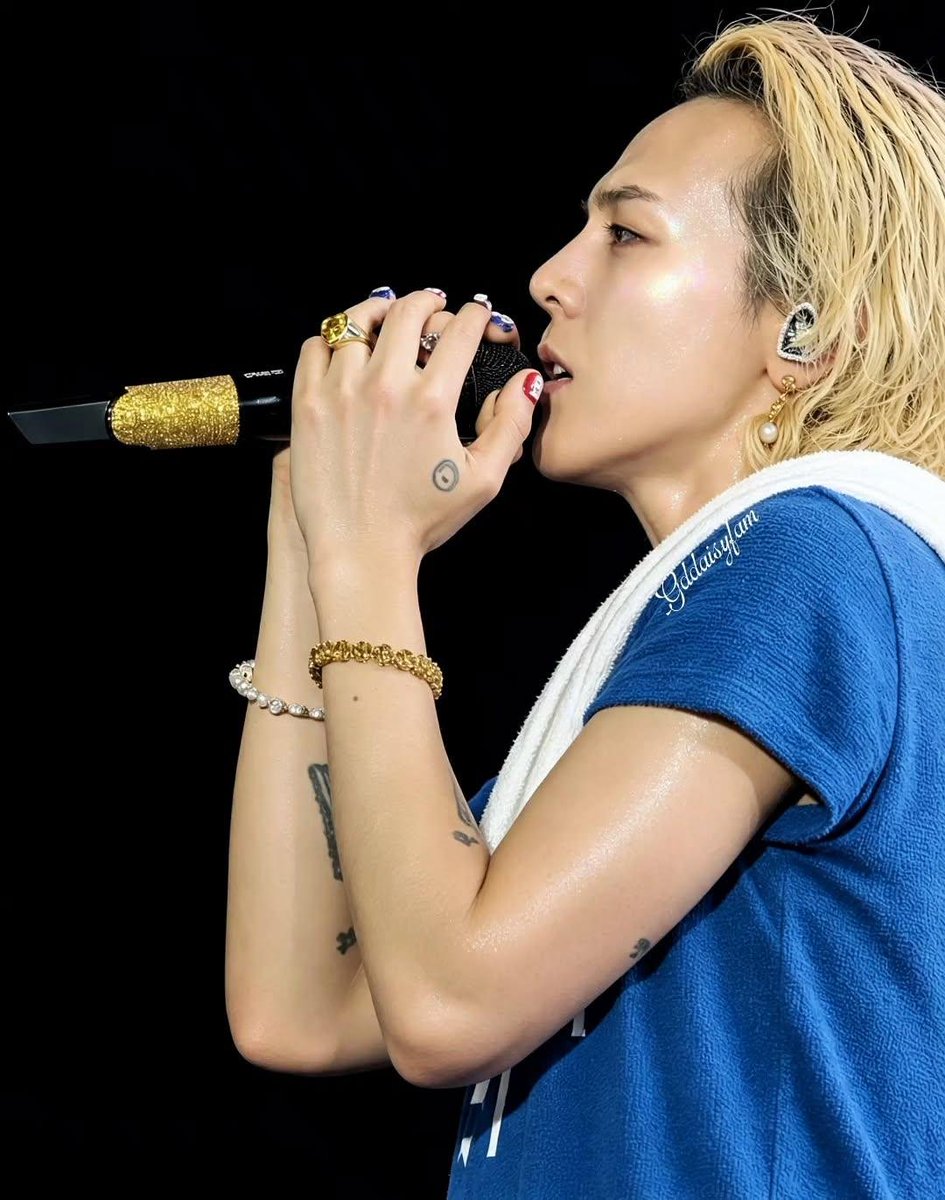 calaverica_art's tweet photo. kwon jiyong you're so beautiful❣️ https://t.co/rpOPvKqFAj