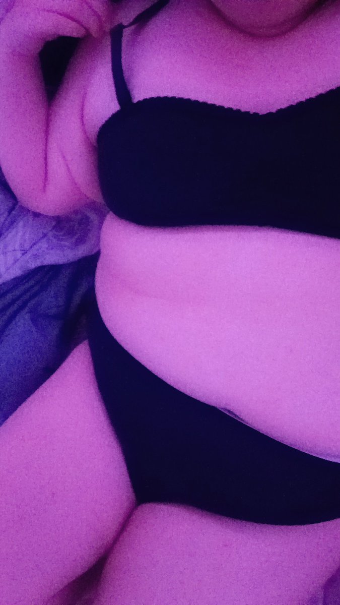 ChubbDolly's tweet photo. The best pillow in the bed 🩷
#nsfwtwtًًًٌٌٍِّ #nsfwtwtًًً #nsfwtwtً #tummy #chubby #fat #plussize https://t.co/CI5EBBaZp5
