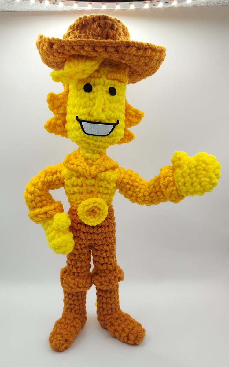 magsmixedup's tweet photo. Crocheted Yellow! Blue's finally been reunited with him! 💛💙 https://t.co/8tKqkLMOsB