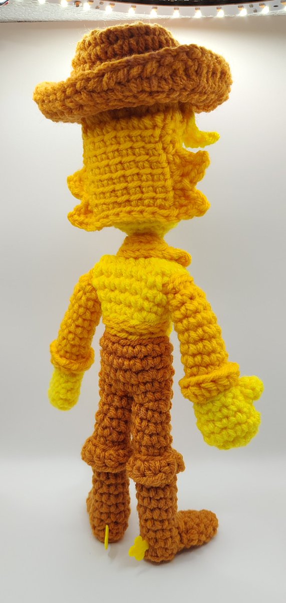 magsmixedup's tweet photo. Crocheted Yellow! Blue's finally been reunited with him! 💛💙 https://t.co/8tKqkLMOsB