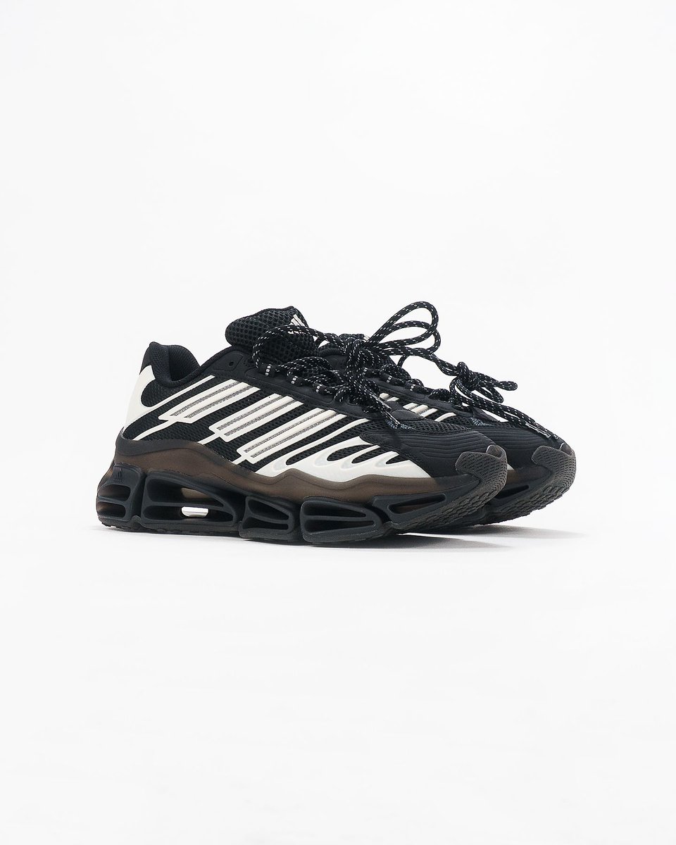 KicksFinder's tweet photo. Ad: 25% OFF via Sneaker Politics
adidas Megaride AG "Core Black/Cream White"
$142.50 (Retail Price: $190)

>> https://t.co/LqHcAu4fDT https://t.co/mEkHPpQH7W