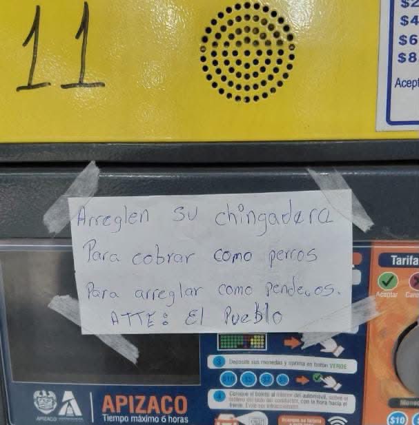 CuidadoEl47046's tweet photo. 📰 “ARREGLEN SU CHINGADERA”: EL MENSAJE DEL PUEBLO ANTE LAS FALLAS DE LOS PARQUÍMETROS EN APIZACO

APIZACO, TLAXCALA.— La molestia de usuarios de los parquímetros en Apizaco continúa creciendo. En las inmediaciones del Mercado 12 de Mayo y Plaza Guadalupe, ciudadanos han señalado https://t.co/aIaS5tRHKT