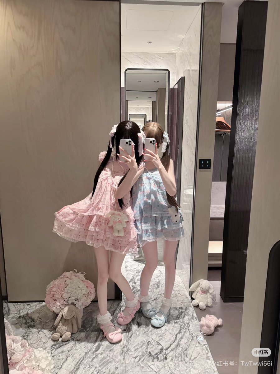 carol55qd4's tweet photo. 周末在家好无聊啊

拍了点照，我是真的给bb看啊 

不相信你试试 噢😯

初中生的福啊 反正我不要🚪的啊！！！ https://t.co/9350yGLXc9
