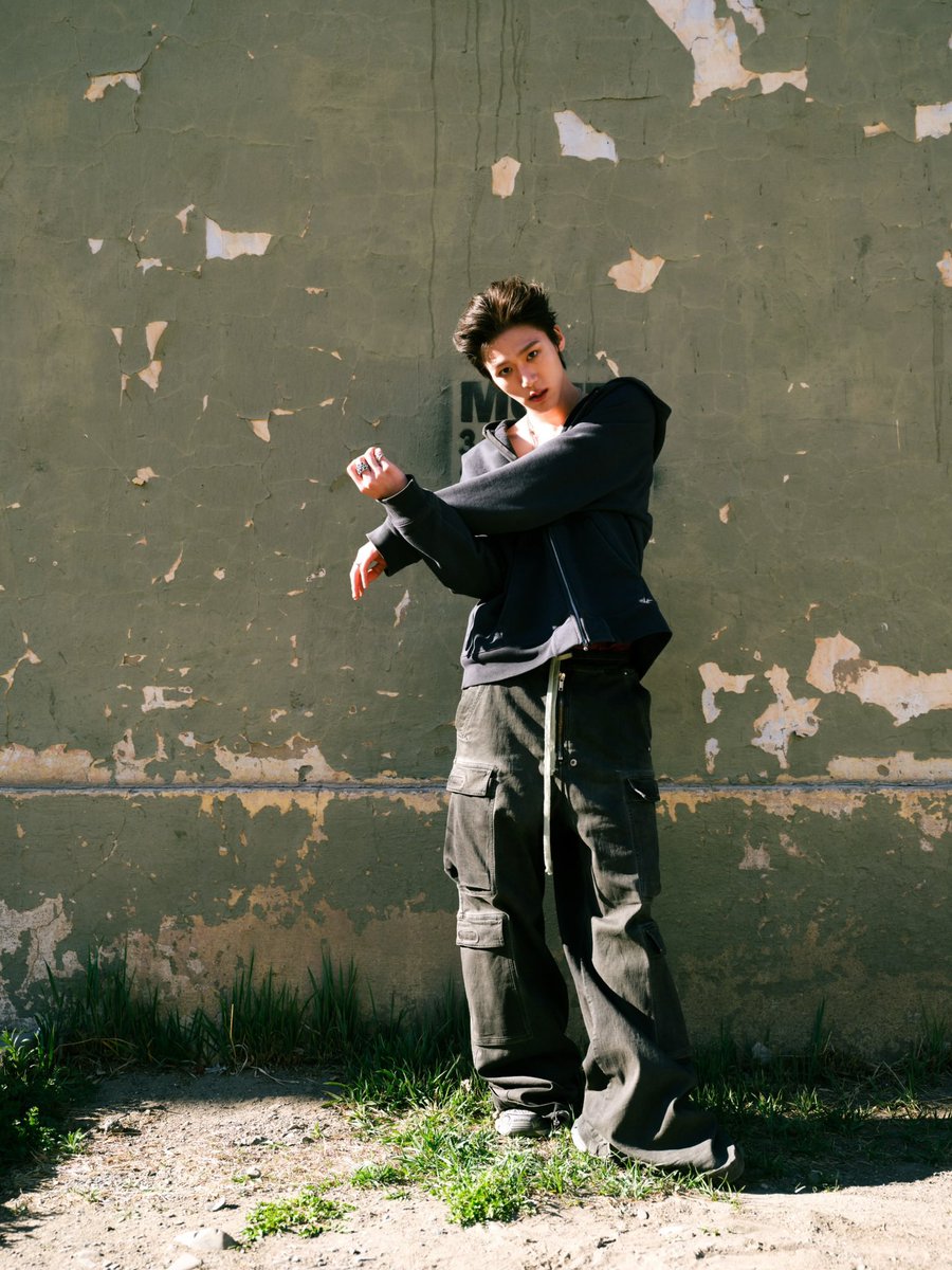 wayfboys's tweet photo. get ur vitamins #wayfboys https://t.co/WuKiBROBC9