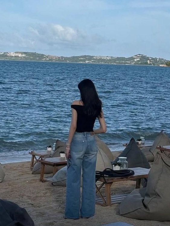 iidaalia's tweet photo. Orm's view, her girlfriend 📸 https://t.co/sQR9vKI7Rc