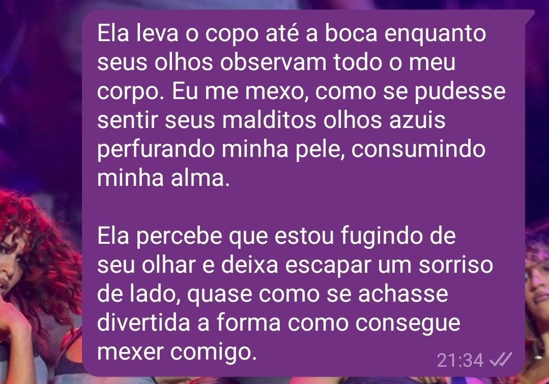 KSMikoKitty's tweet photo. Eu vi a foto e essa cena aleatória simplesmente veio na minha cabeça. Para as fanfiqueiras de plantão. 👀 https://t.co/NyyBcG9Igh