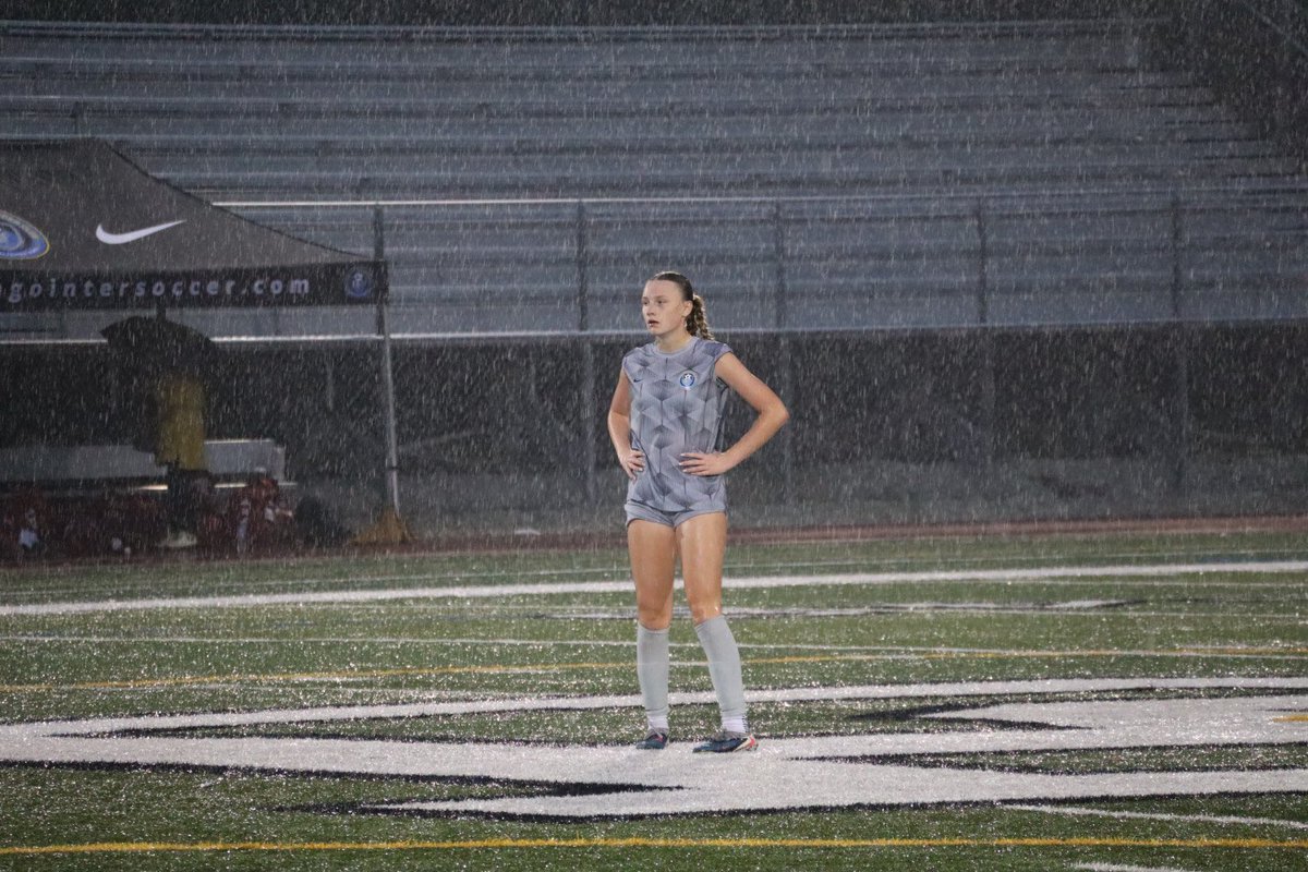 PCCeltics's tweet photo. Gabby Tylka ‘28, Gabriella Raczka ‘28 and Morgan Johnson ‘29 playing with Chicago Inter ECNL - RL tonight in a rainy match.
@PCHS_Celtics @ProviAthletics @chiINTER #ECNL #chicagointerfc https://t.co/sPbgtUYN0W
