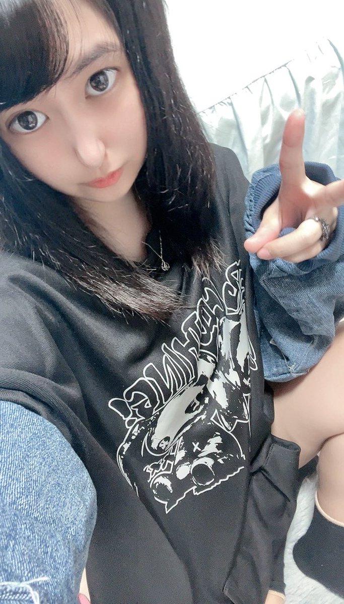Kurea75a's tweet photo. 9/20（日）おはぴよ🐥💜
台風のために雨は降ってますが
思ったよりすごい雨でなくて良かったと一安心だがバスの時間削られすぎてバタバタでしたw
お店行ってからメイクしますっっ
スタートご予約ありがと💫
気をつけてお越しください☺️
11:00~21:00
ご予約お待ちしております🙇‍♀️
#拡散RT希望 https://t.co/zXILcmbI5E