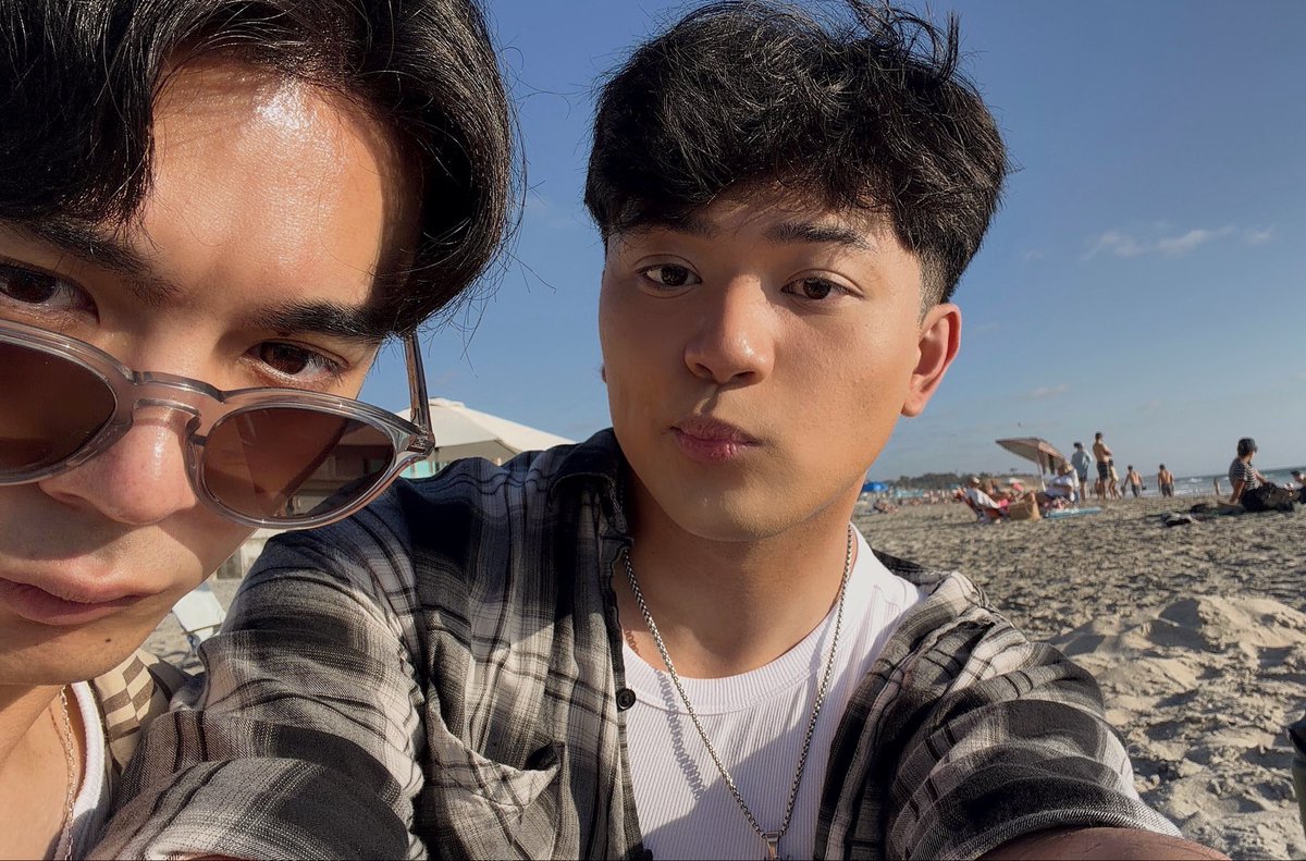 fcksighmoan's tweet photo. ☀️🌊 https://t.co/KoG4EuVZVT