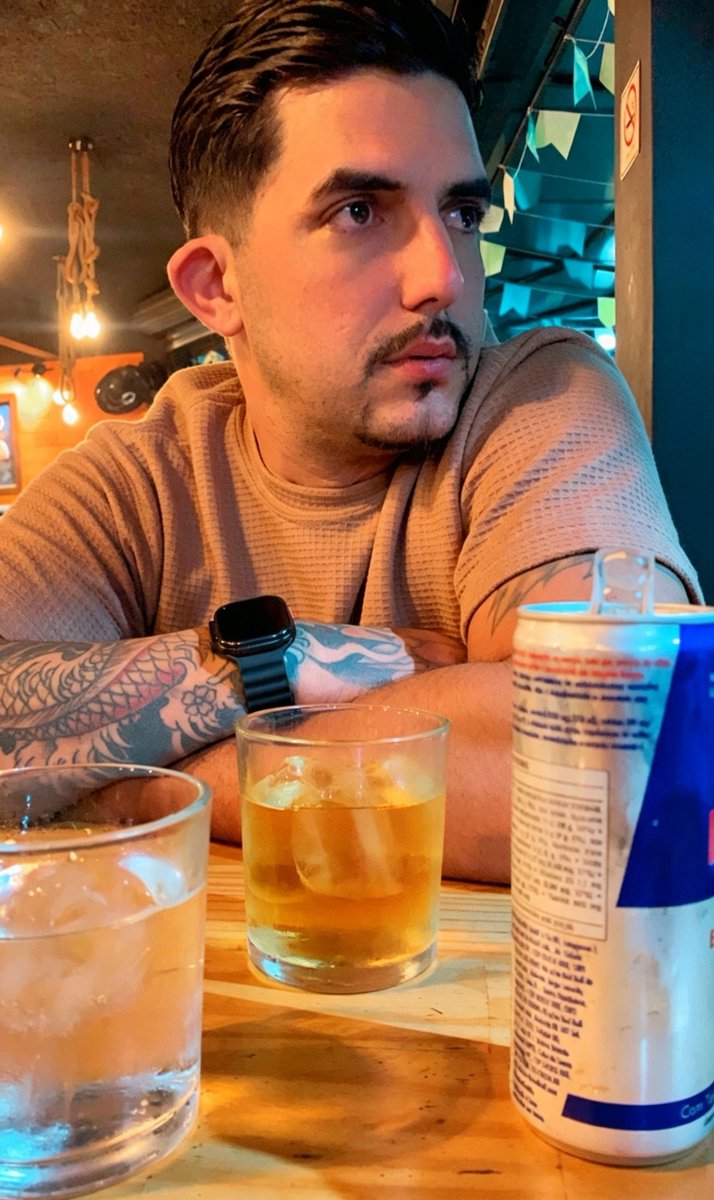 Mateus55's tweet photo. Esperar em Deus não significa permanecer sem esperança.É continuar acreditando mesmo quando a resposta ainda não chegou.Há processos que precisam de tempo,portas q se abrirão no momento certo e situações q estão sendo cuidadas enquanto você segue fazendo a sua parte. Red bul puro https://t.co/WfmurF8RWD