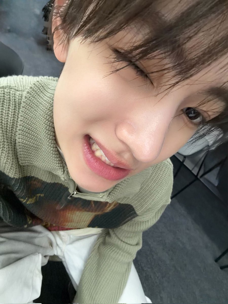 hyeonbear's tweet photo. he's so so precious 🥲 https://t.co/MZEA57Uuo8