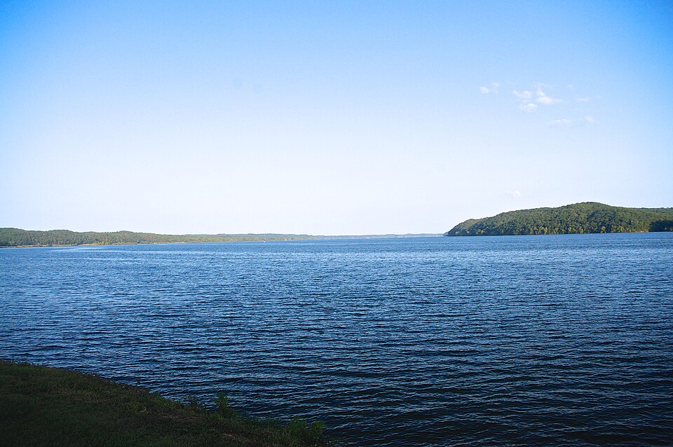 ChrisMorris102's tweet photo. There's nothing better than a day out on Pickwick Lake 😎🌊. Get out there and make some memories soon!
📷 Brian Stansberry via Wikimedia Commons https://t.co/2S185oGj8O
#lakelife #lakeliving #pickwicklake #tnriver #lakedays https://t.co/WVkl0Iir2y