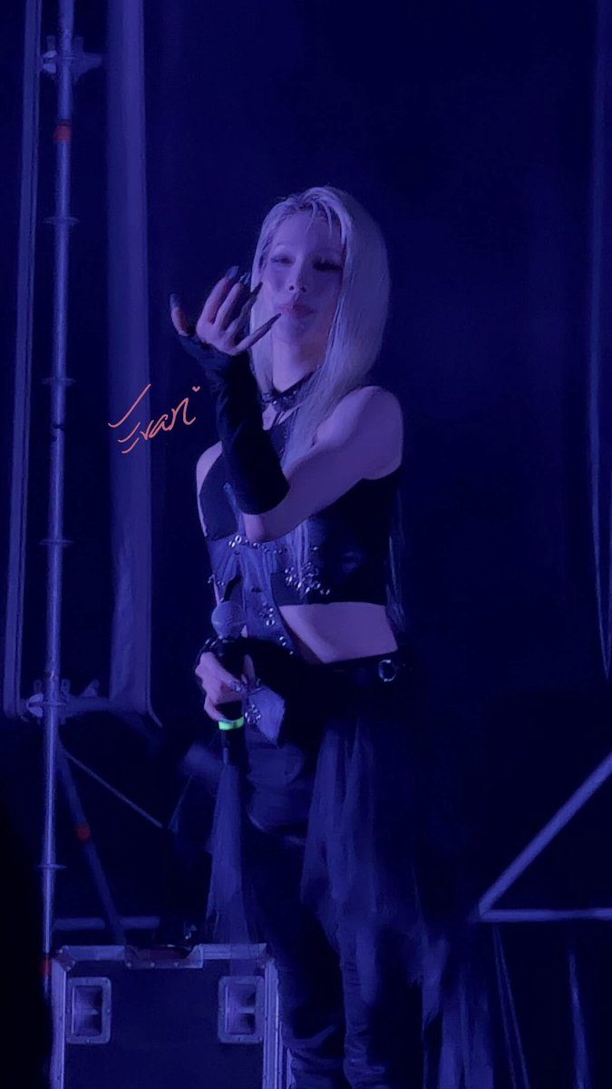 dreamjixian's tweet photo. [260919] #XLOV — #루이 #xlovinmalaga 

💕🦋 https://t.co/CMBirNvGDX
