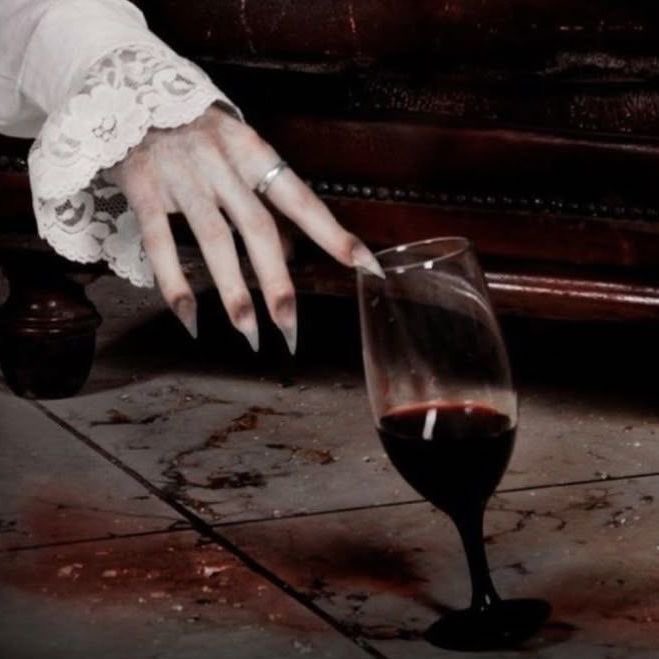 honkshooin's tweet photo. ⭐️⭐️⭐️⭐️
bury our bones in the midnight soil - ve schwab
#booktwt https://t.co/ZXHdKRE4A4