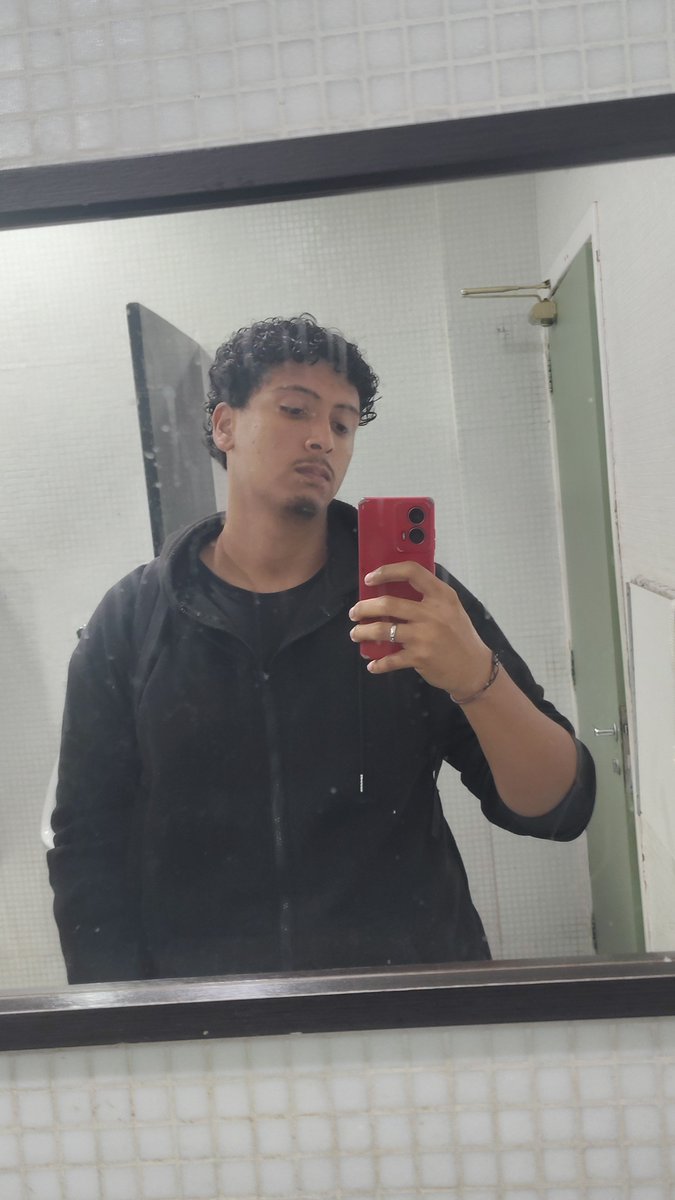 _joaop_04's tweet photo. Eu//Minha colinha

Votar em candidaturas revolucionárias é o que vai salvar a classe trabalhadora desse país!! Vote UP80 https://t.co/Nnbb9oH6jm