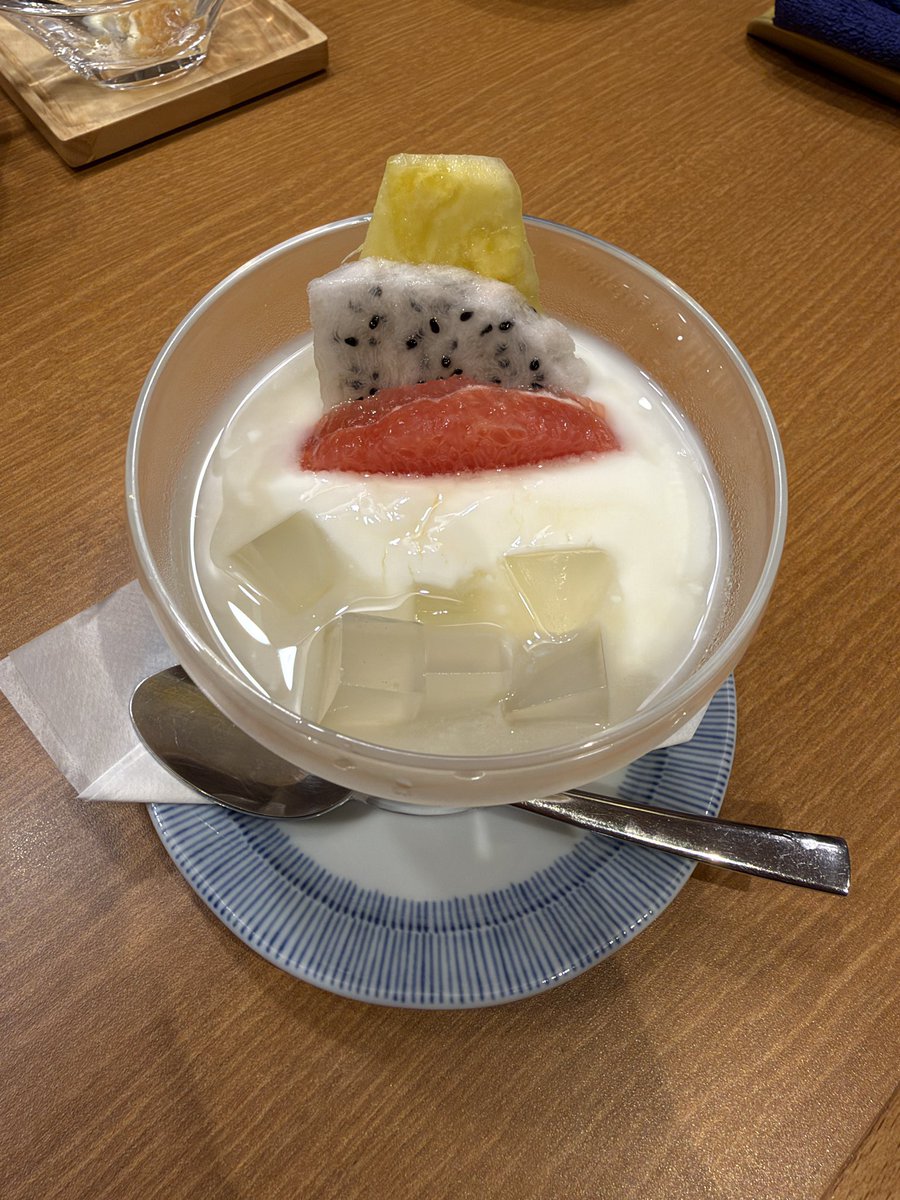 Alohappee's tweet photo. 朝からお腹いっぱい🈵
結構な☔️なので、もうこのまま夜までゴロゴロしようかな。
客室に♨️あるのが最高です😆 https://t.co/0CV7ah7gdh