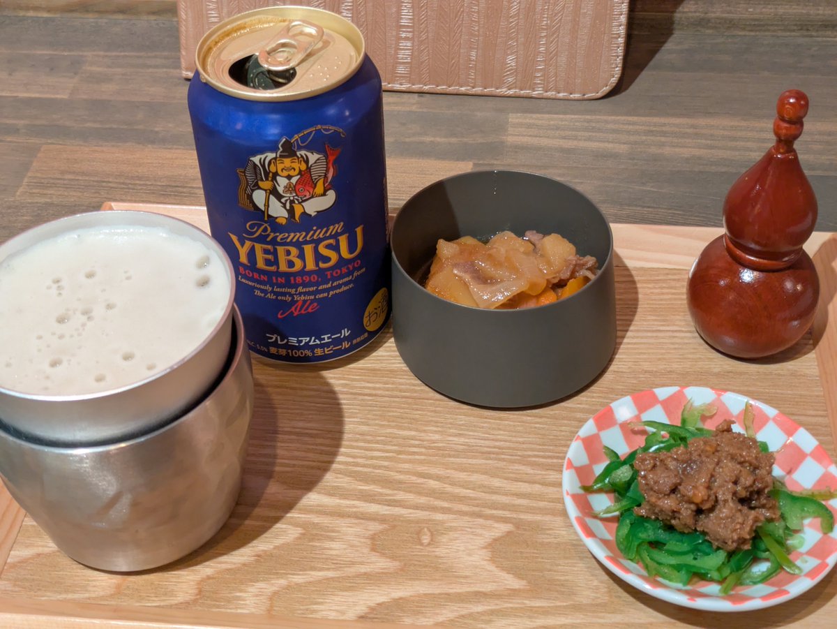 pisyurann's tweet photo. 熊本電鉄藤崎宮前駅
緋獅子珈琲/Akejishi：あけじし
朝７時から営業✨
朝からちょい呑みセットあります🍺
酒に２品にサラダで千円！ミニカレーも付けました🍛ピリ辛でうまいカレー♪
とても美味しい大満足の朝食でした！！
#藤崎宮前駅　#熊本電鉄　#朝食　#ちょい呑み　#熊本県 https://t.co/dgWnC7yahZ