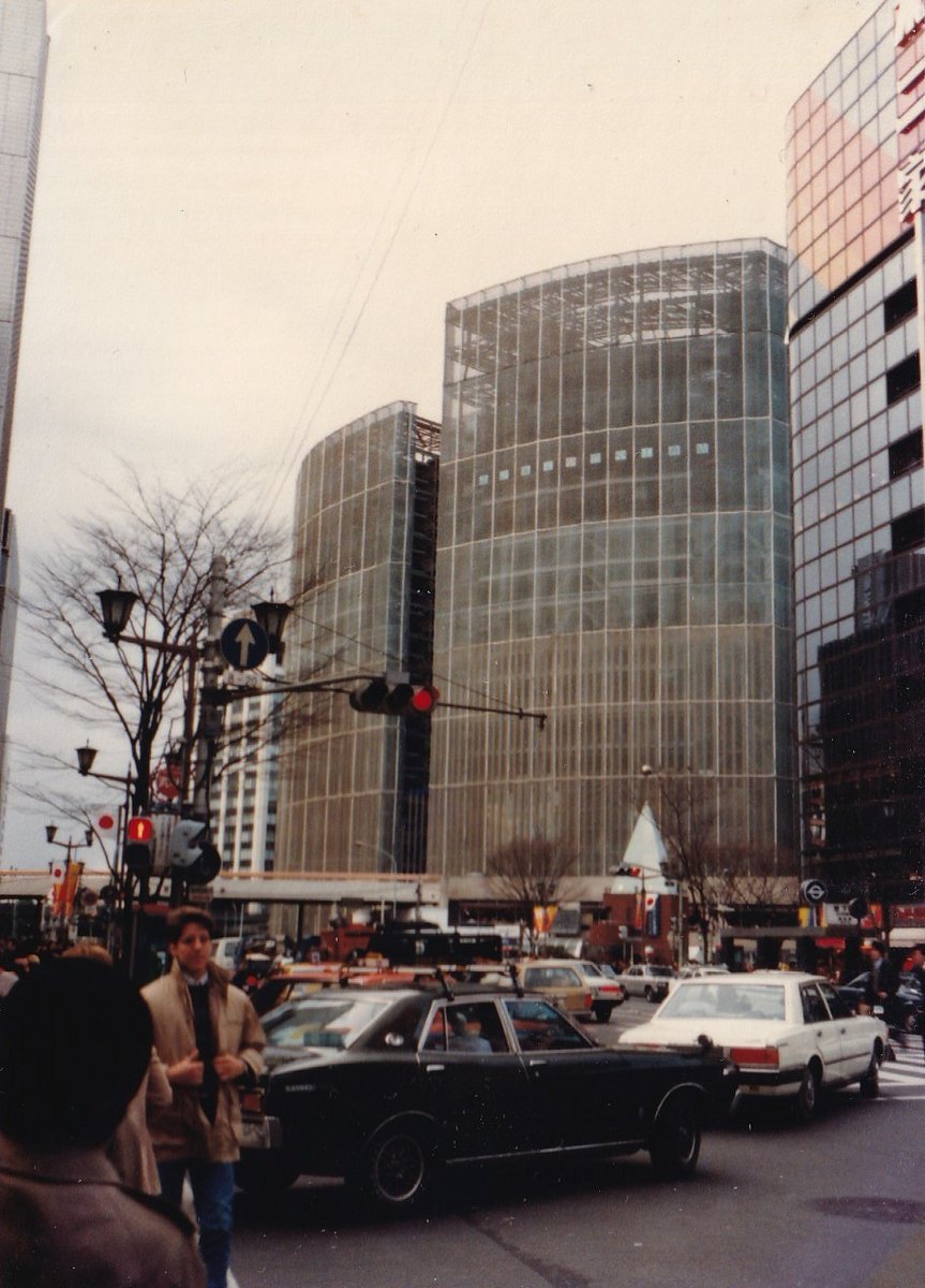 TIMEkxgms's tweet photo. 1984年1月　工事中の有楽町マリオン https://t.co/gh7bjQ08qT