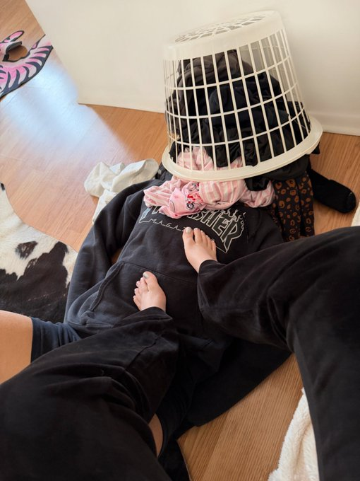 leeharkin7's tweet photo. 汗臭いのに幸せなんだって🤭 https://t.co/GgWBKj4HUC