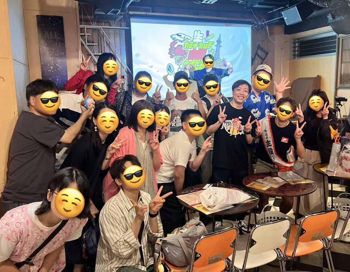 JT_SP_4's tweet photo. 生カミキ東西ナイトツアー大阪🐙

オール明けだというのにろくに寝ないまま大阪入りし、イベント後の2次会で終電で帰る予定が神木さんの再登場によりほぼ全員がそのまま3次会に突入

深夜2時までみんなと一緒にいました🤪 https://t.co/CqawrzyQj8