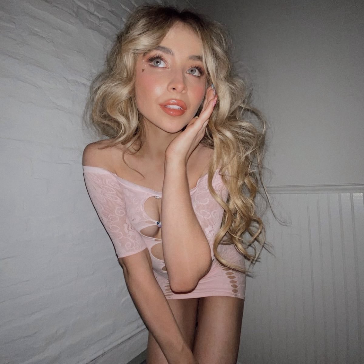 sombreyes's tweet photo. here to support my favourite girl! you’re so incredible and so is everything you do. i’m so proud of you :,) #PRIMAPARTYFL https://t.co/BREbIN9Azy