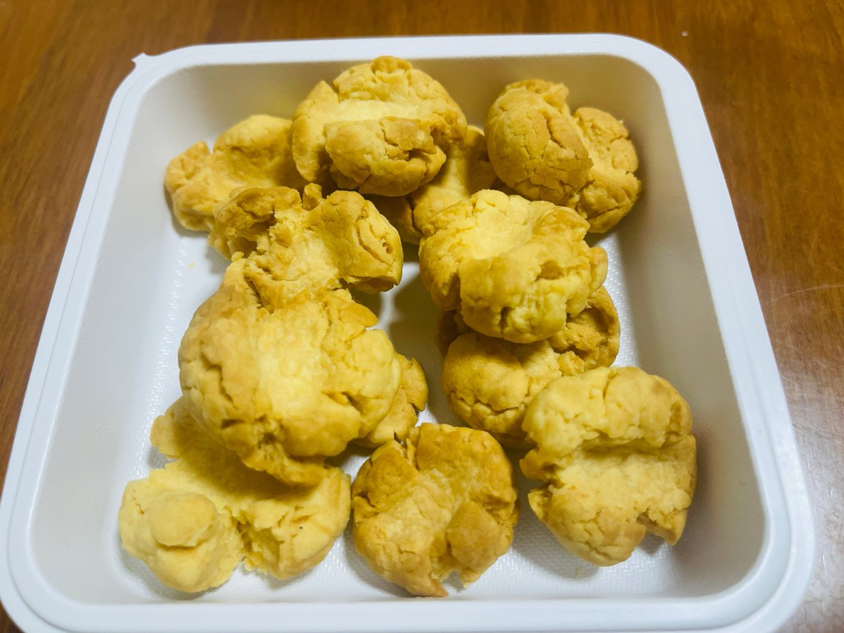 sunhwa80's tweet photo. Today’s fun: baking cookies with my 5-year-old! Her messy hands and silly jokes made the whole afternoon perfect https://t.co/pIfUEQcHZZ
