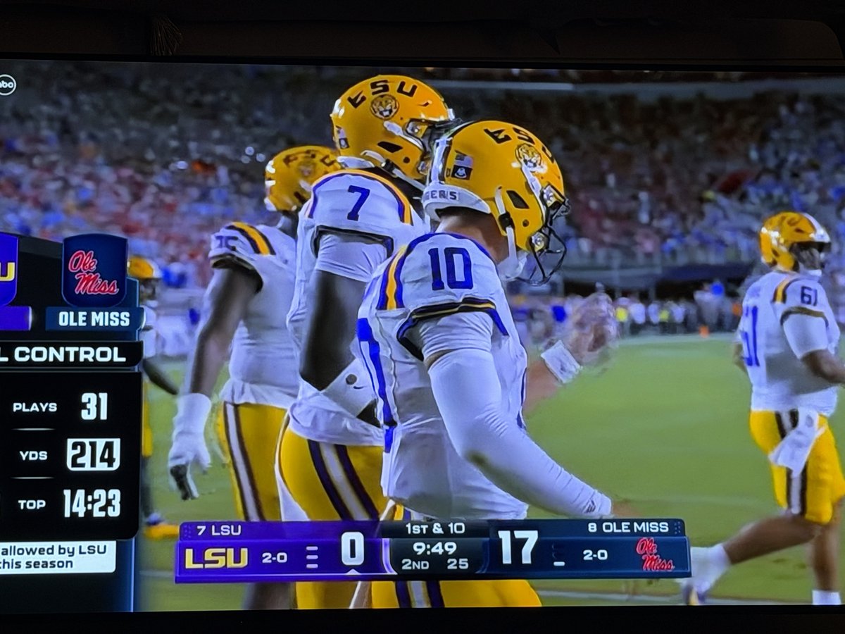 WhitakerBennett's tweet photo. LSU will win this game don’t ask me how I know #cjbailey https://t.co/dM3DNr7IzL